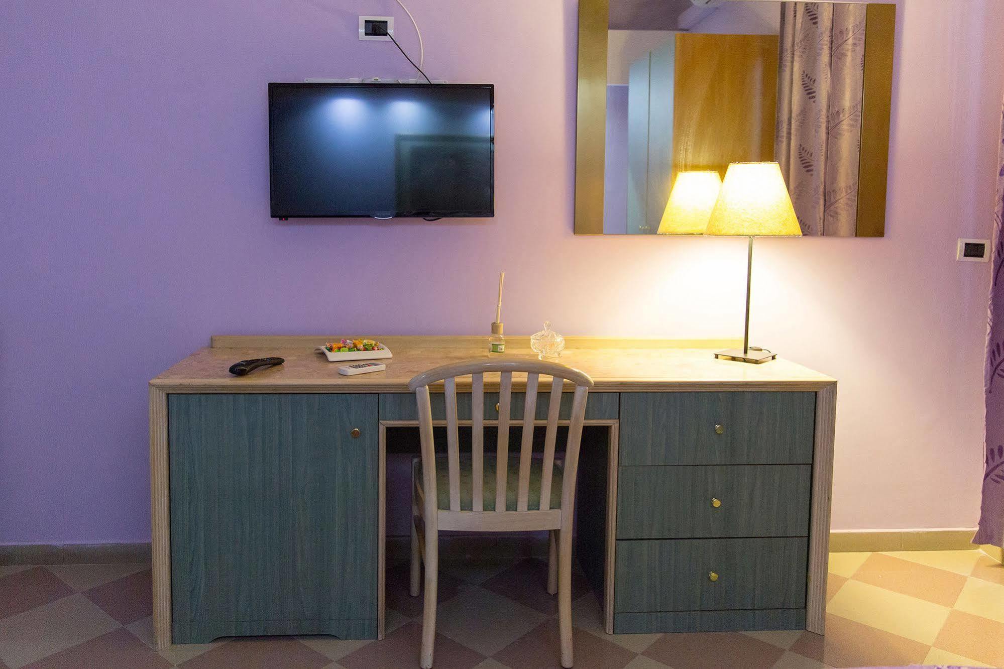 Maximo Hotel Тиволи Экстерьер фото