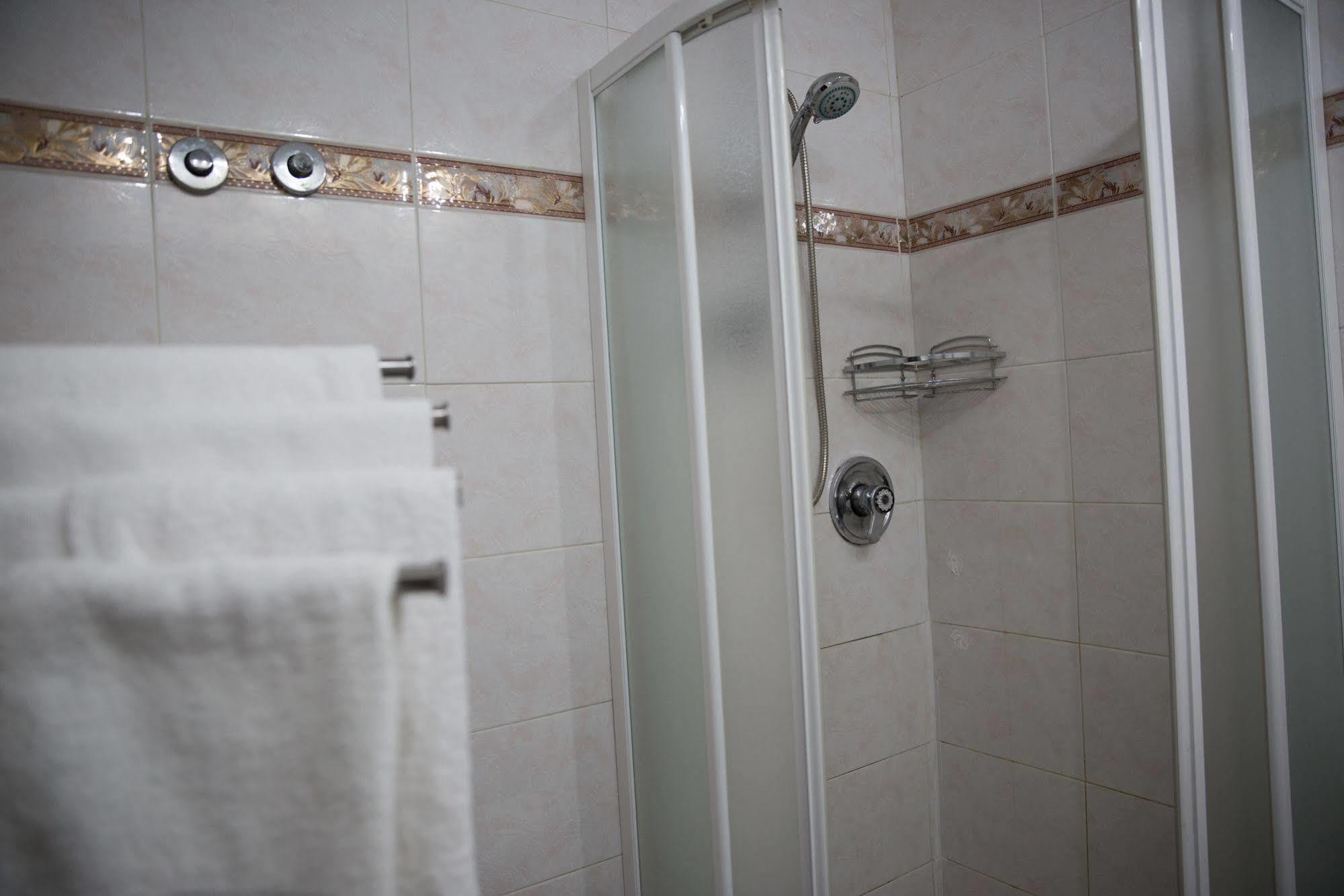Maximo Hotel Тиволи Экстерьер фото