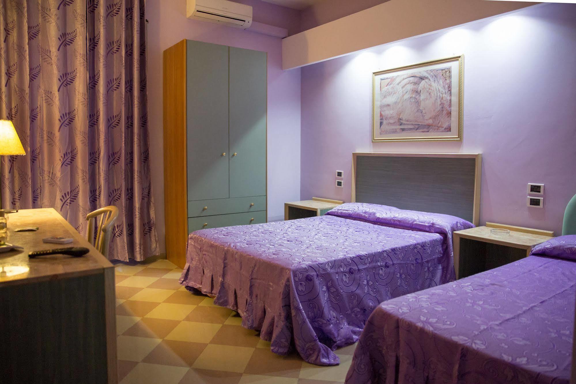 Maximo Hotel Тиволи Экстерьер фото